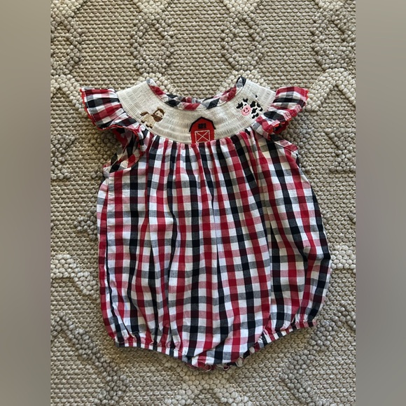 Adorable baby girl smocked outfits. 12m or 12-18m - Picture 2 of 8